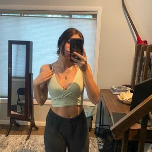 Brandy Melville crop top